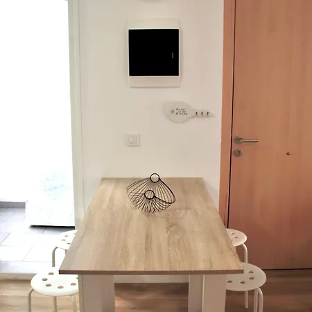 Neyluc Apartment *